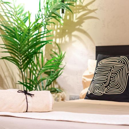 Falco Boutique Home With Jacuzzi Napoli Bagian luar foto